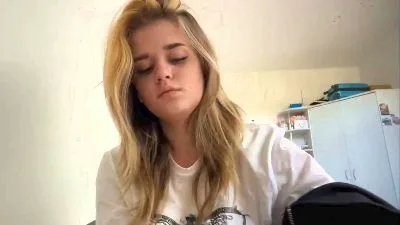 MeaganCharo cam xxx live gratis