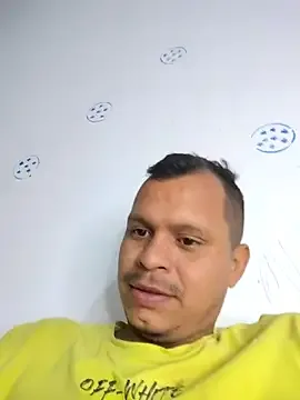 24_MOSTRUOSO ücretsiz canlı xxx cam