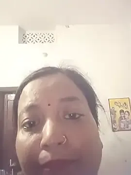 Aditibeauty42 무료 라이브 xxx 캠