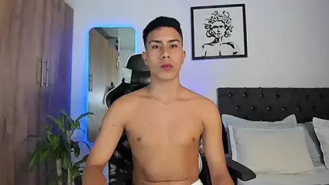 AlanNaughty zdarma živé xxx cams