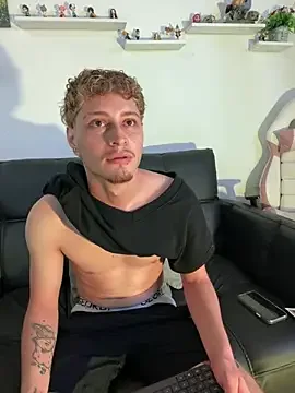 AleFoxx ingyenes élő xxx cams