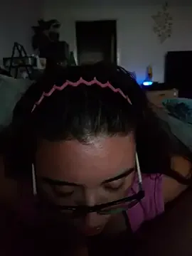 CurvyyMomy kostenlose live xxx cams