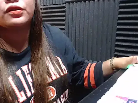FinayNewestSensation zdarma živé xxx cams