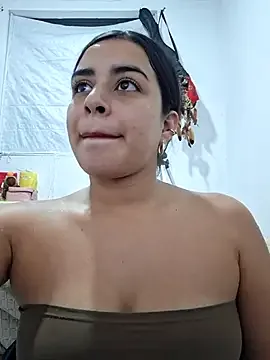 Maite_4 zdarma živé xxx cams