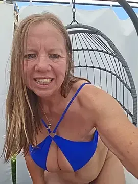 Supertitten95DD zdarma živé xxx cams