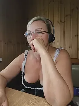 White-Chocolatte free live xxx cams