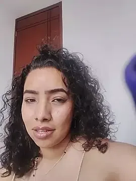 Wolfamara безкоштовні live xxx cams