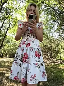 YOOUR_EVAA ilmaiset live xxx cams