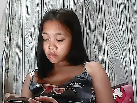 Yours_AsianPinayGirl18 besplatni live xxx cams