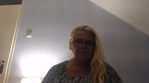 hotladymoon zdarma živé xxx cams